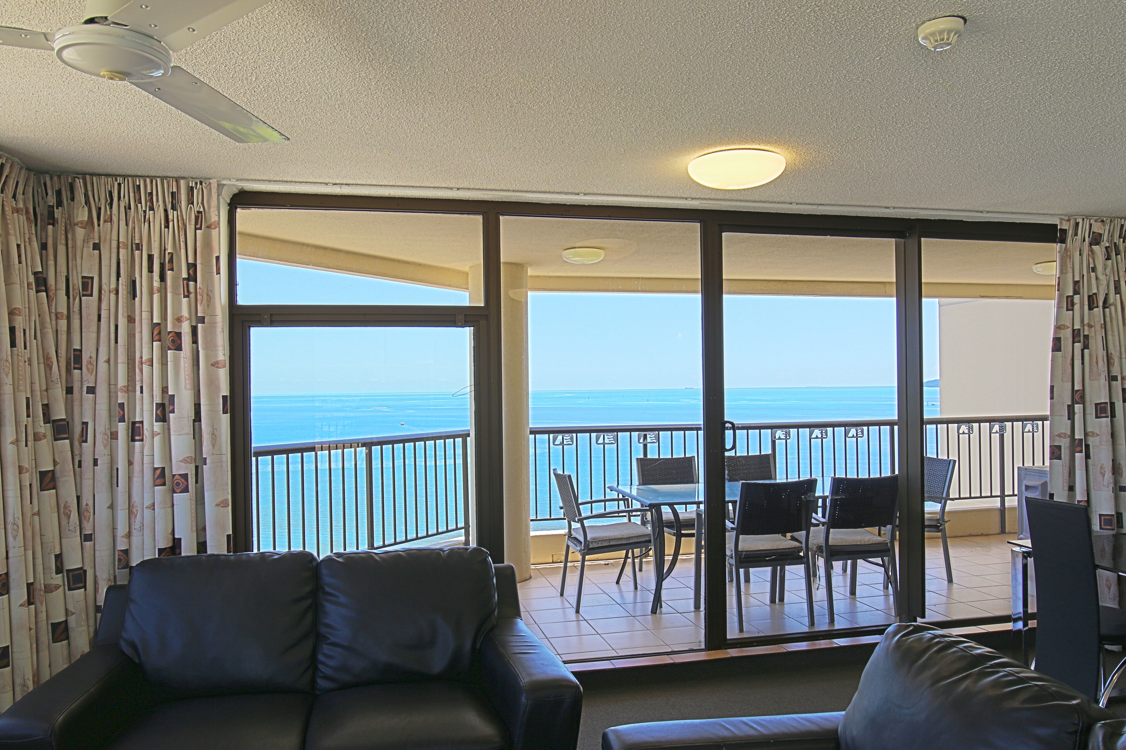 Standard Apartment, 2 Bedrooms, Non Smoking, Kitchen | Beach/ocean view
