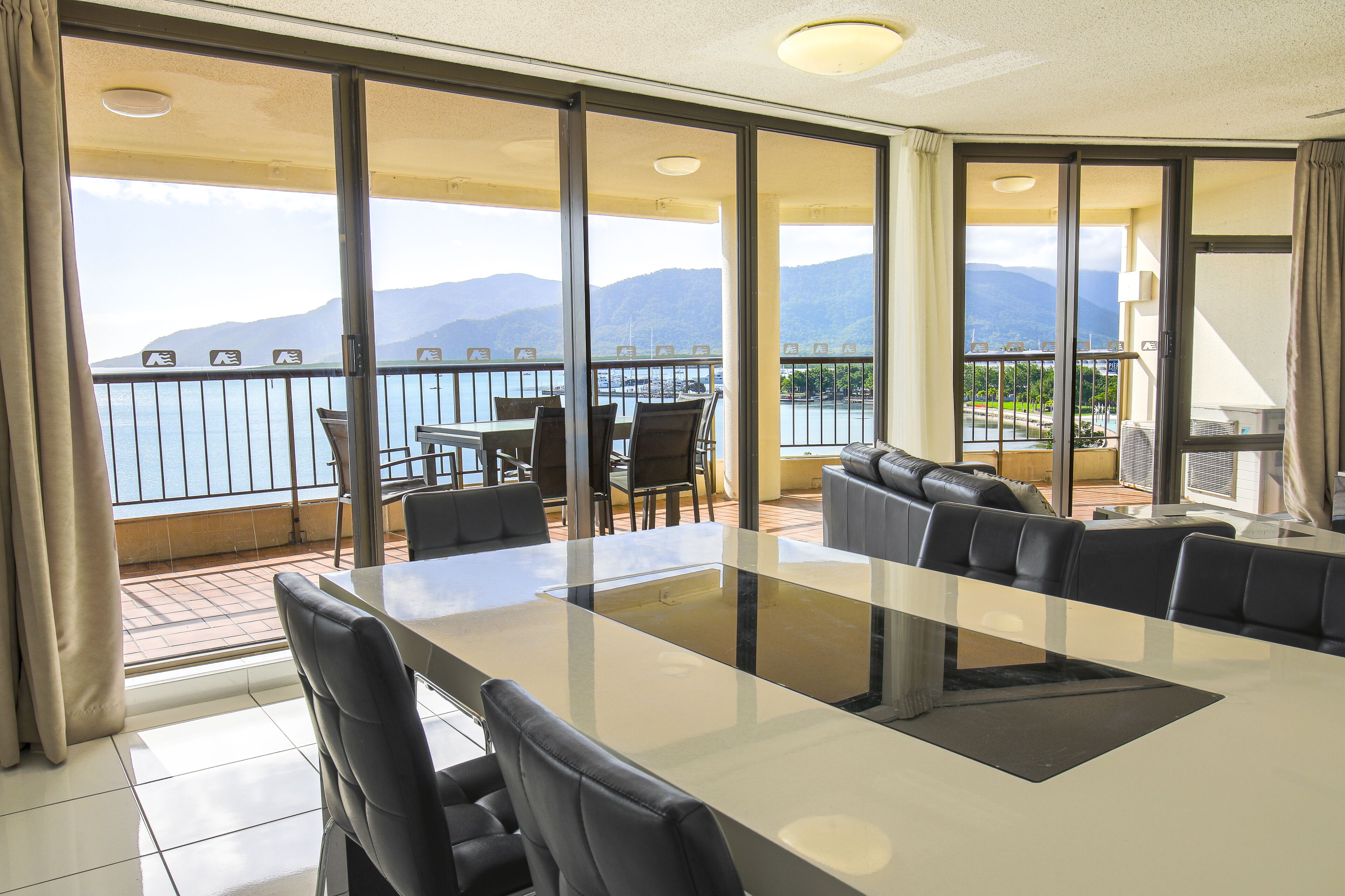 Standard Apartment, 2 Bedrooms, Non Smoking, Kitchen | Balcony view