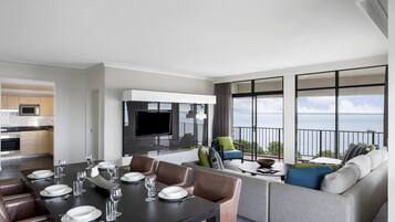 Decoración personalizada, muebles diferentes y escritorio