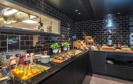 Desayuno buffet incluido todos los días