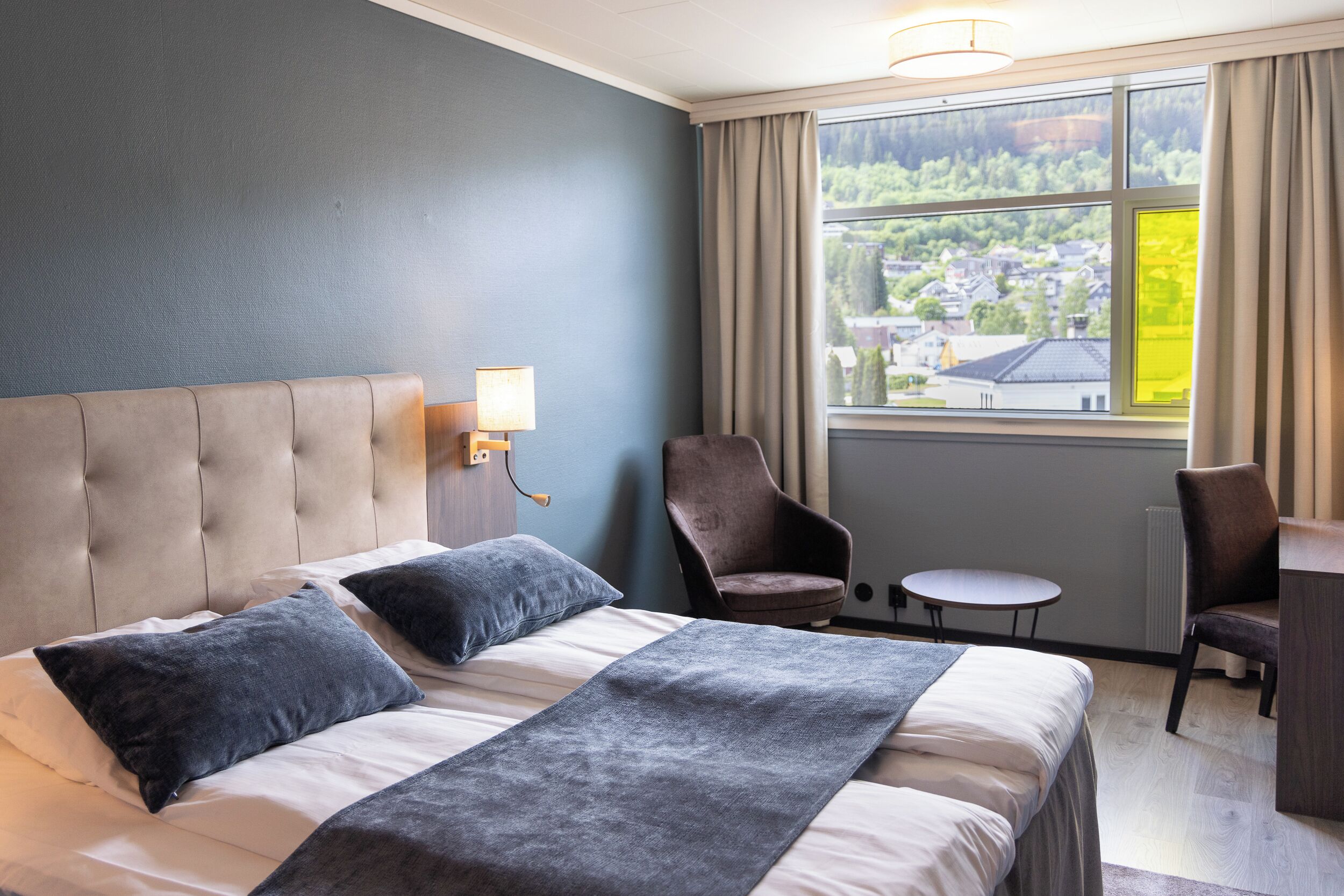 Habitación estándar, 2 camas individuales, no fumadores | Escritorio y espacio para trabajar con un portátil