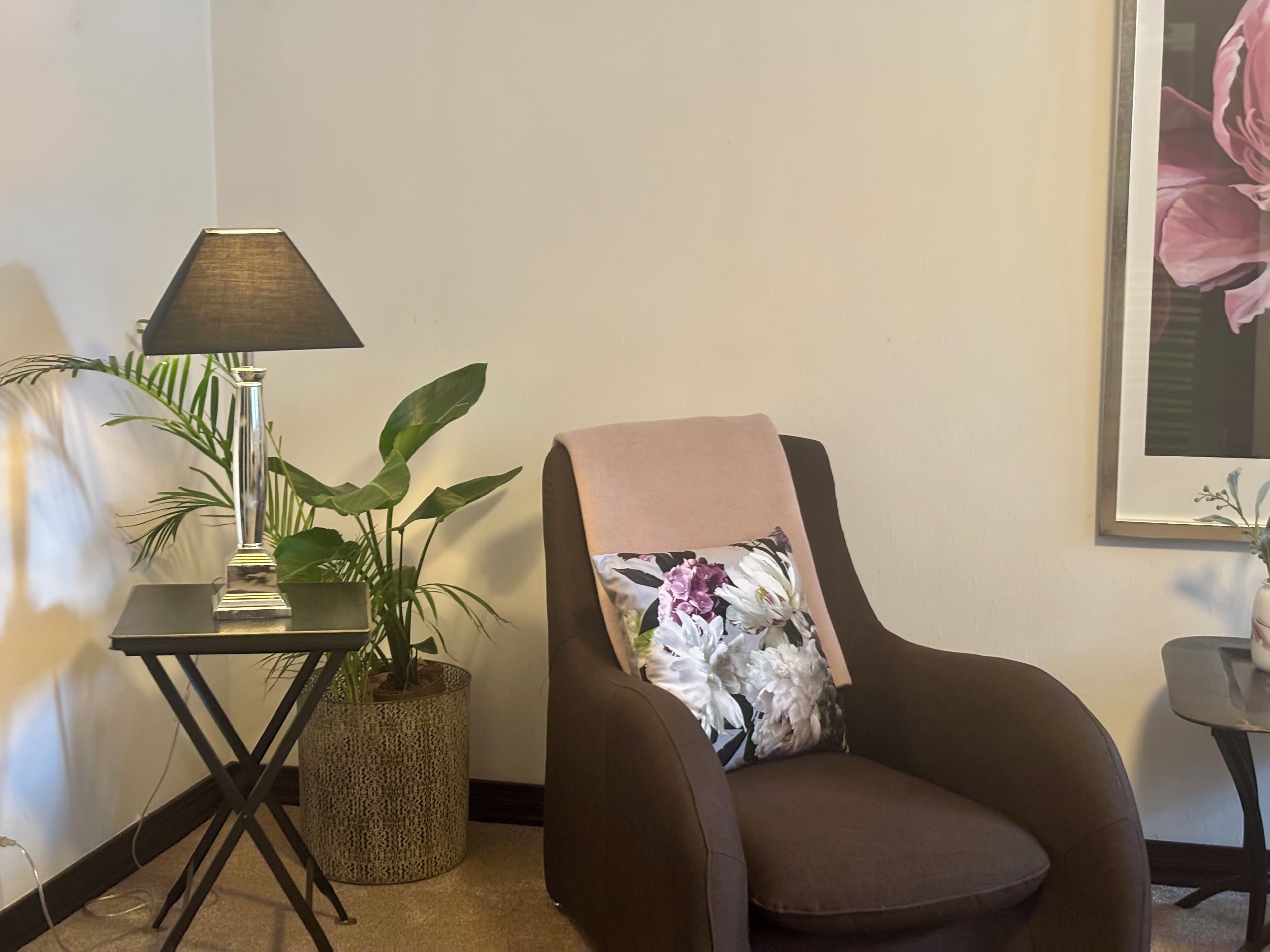 classic suite | living area