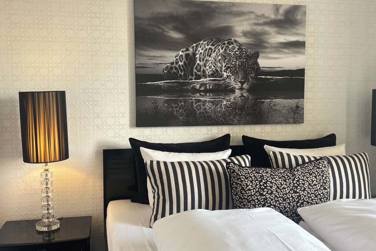 classic suite | 1 bedroom, hypo-allergenic bedding, down duvets, minibar