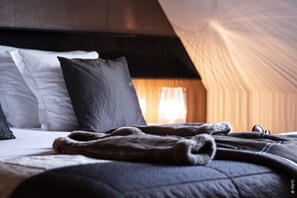 Premium bedding, minibar, in-room safe, desk - Hotel L'Europe Colmar, BW Signature Collection (Horbourg-Wihr)