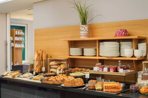 Daily buffet breakfast (EUR 17 per person)