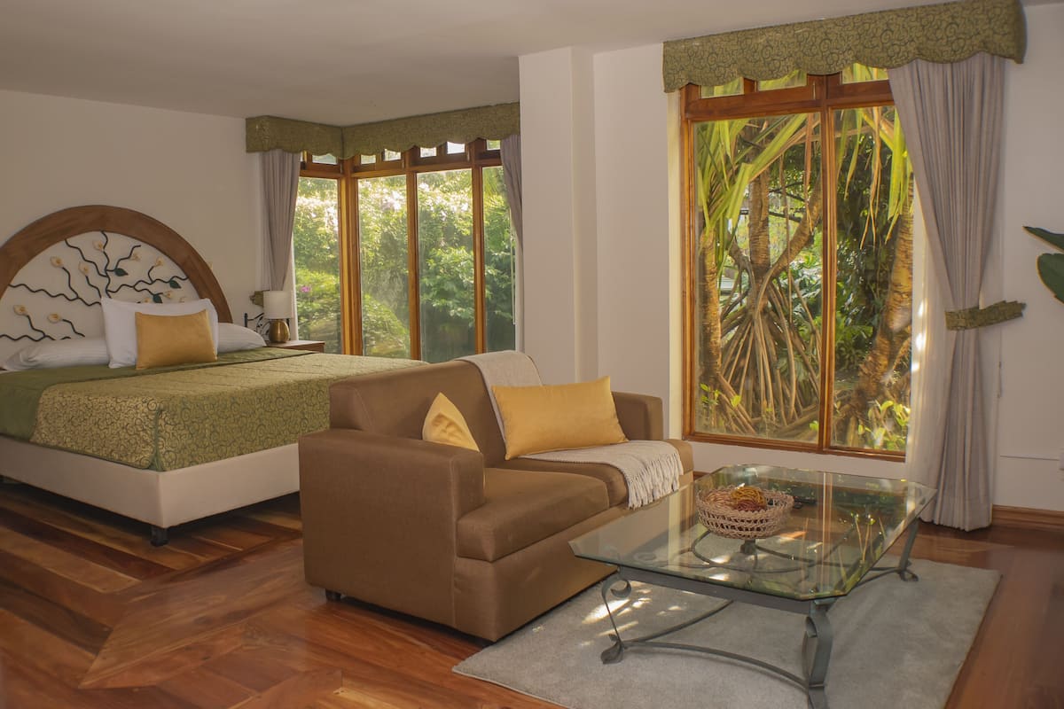 In-room safe, desk, blackout drapes, free WiFi