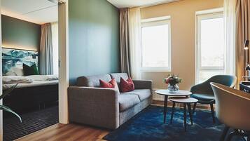 Suite | Pillowtop-Betten, Schreibtisch, laptopgeeigneter Arbeitsplatz