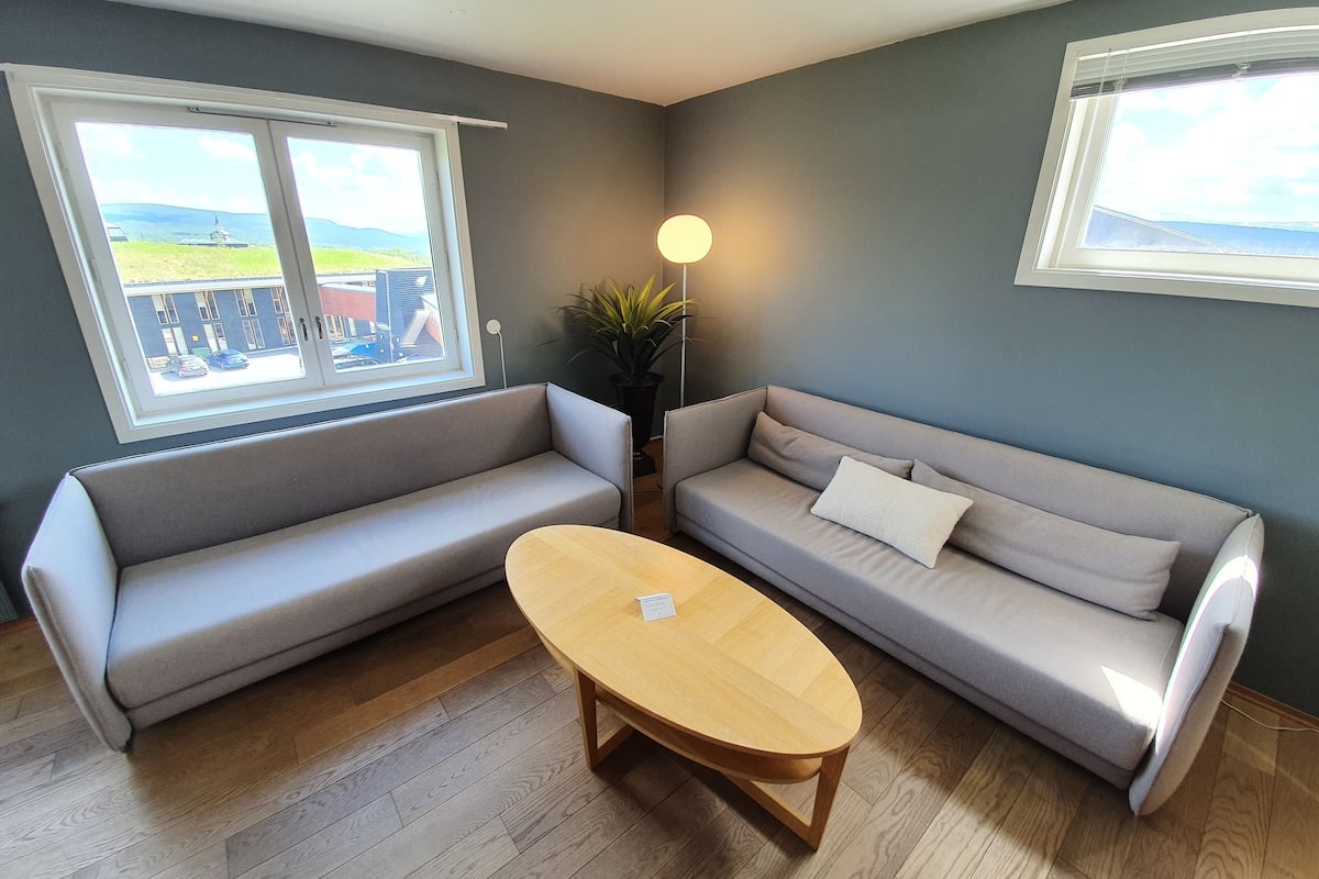 junior suite | living room | flat-screen tv