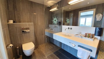 Junior Suite | Bathroom