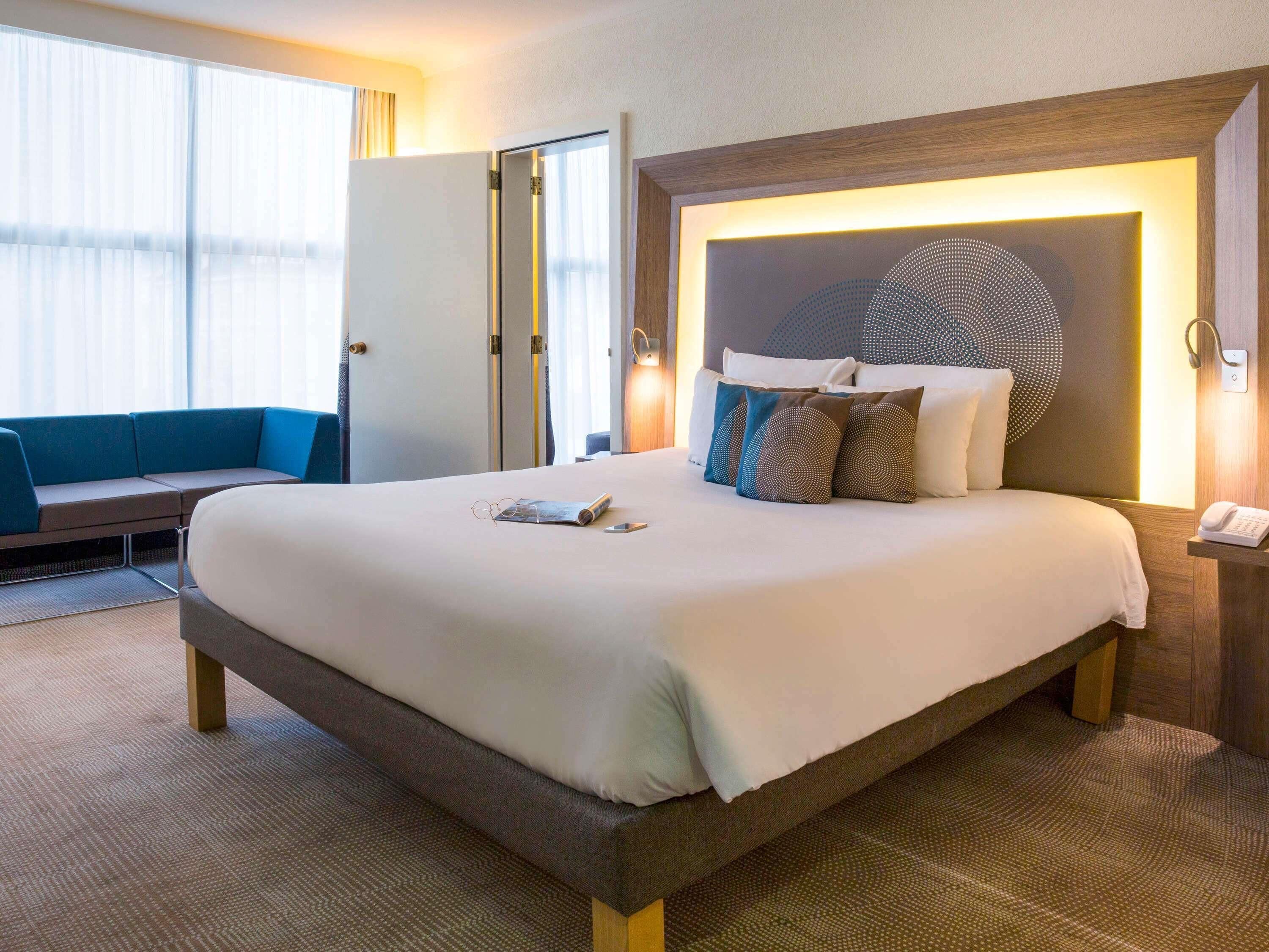 Superior Suite, 1 Queen Bed with Sofa bed | Down duvets, minibar, in-room safe, desk