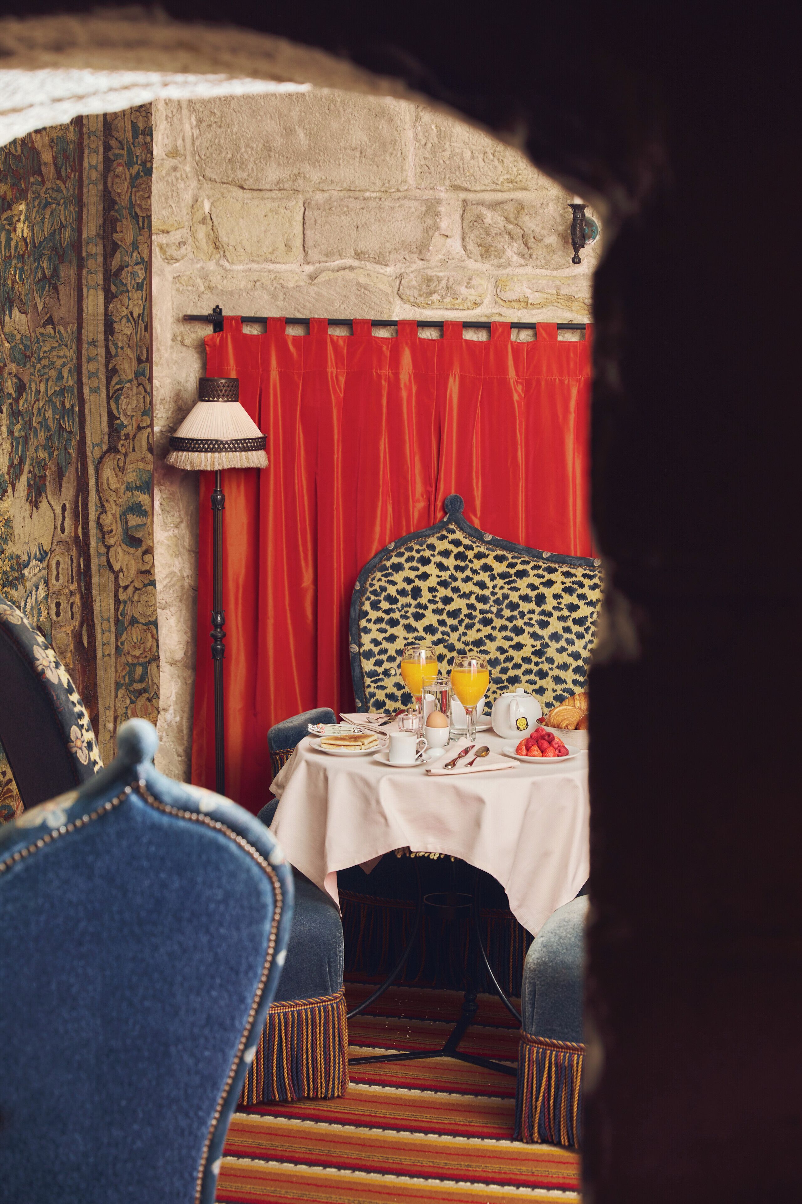 daily continental breakfast (eur 20 per person)