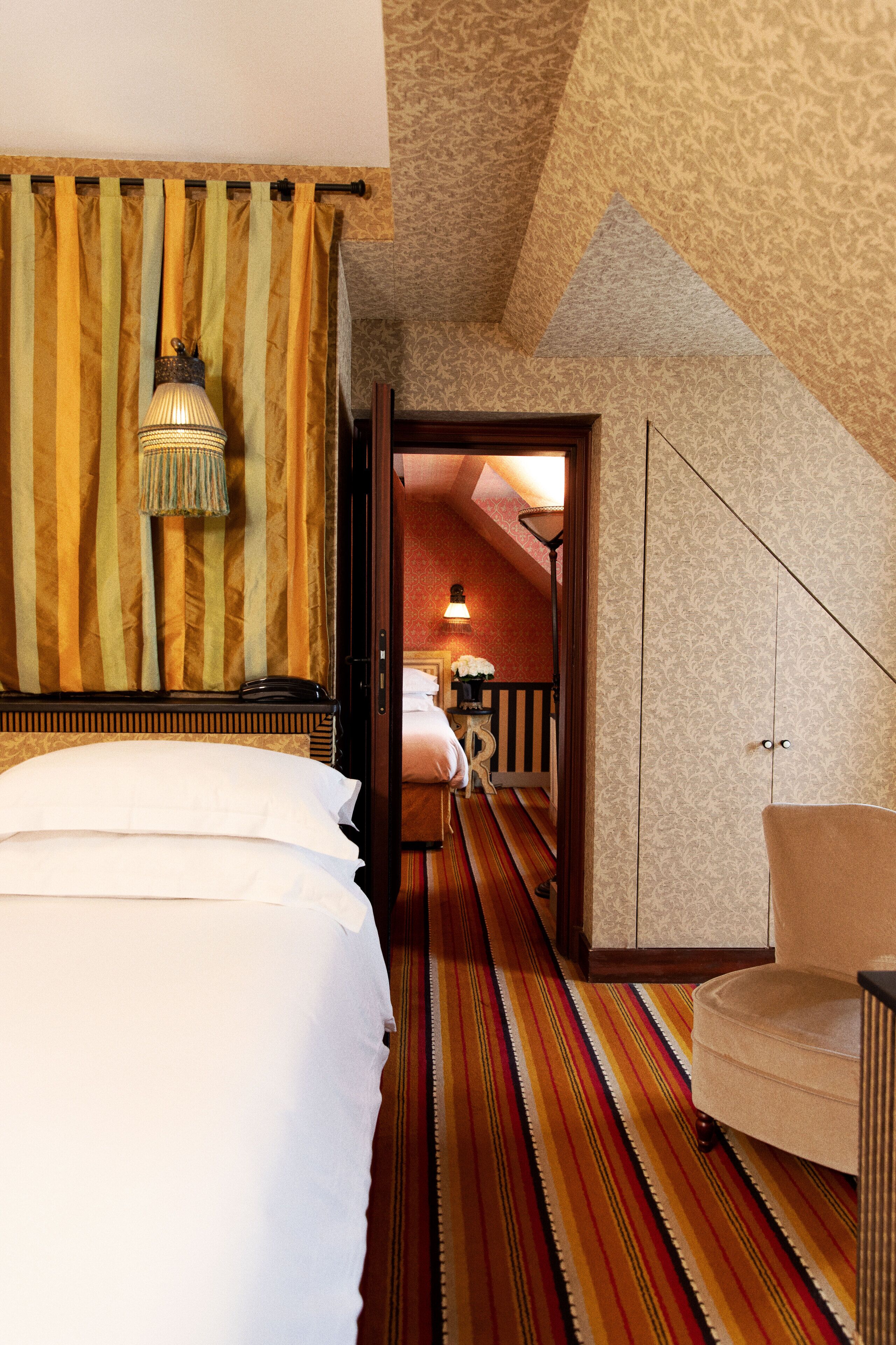 deluxe room, air conditioning (possibilité de lits twin sur demande) | premium bedding, minibar, in-room safe, individually decorated