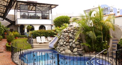 Santo Tomas Hotel