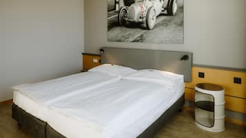 Standard Double Room | Hypo-allergenic bedding, in-room safe, desk, laptop workspace