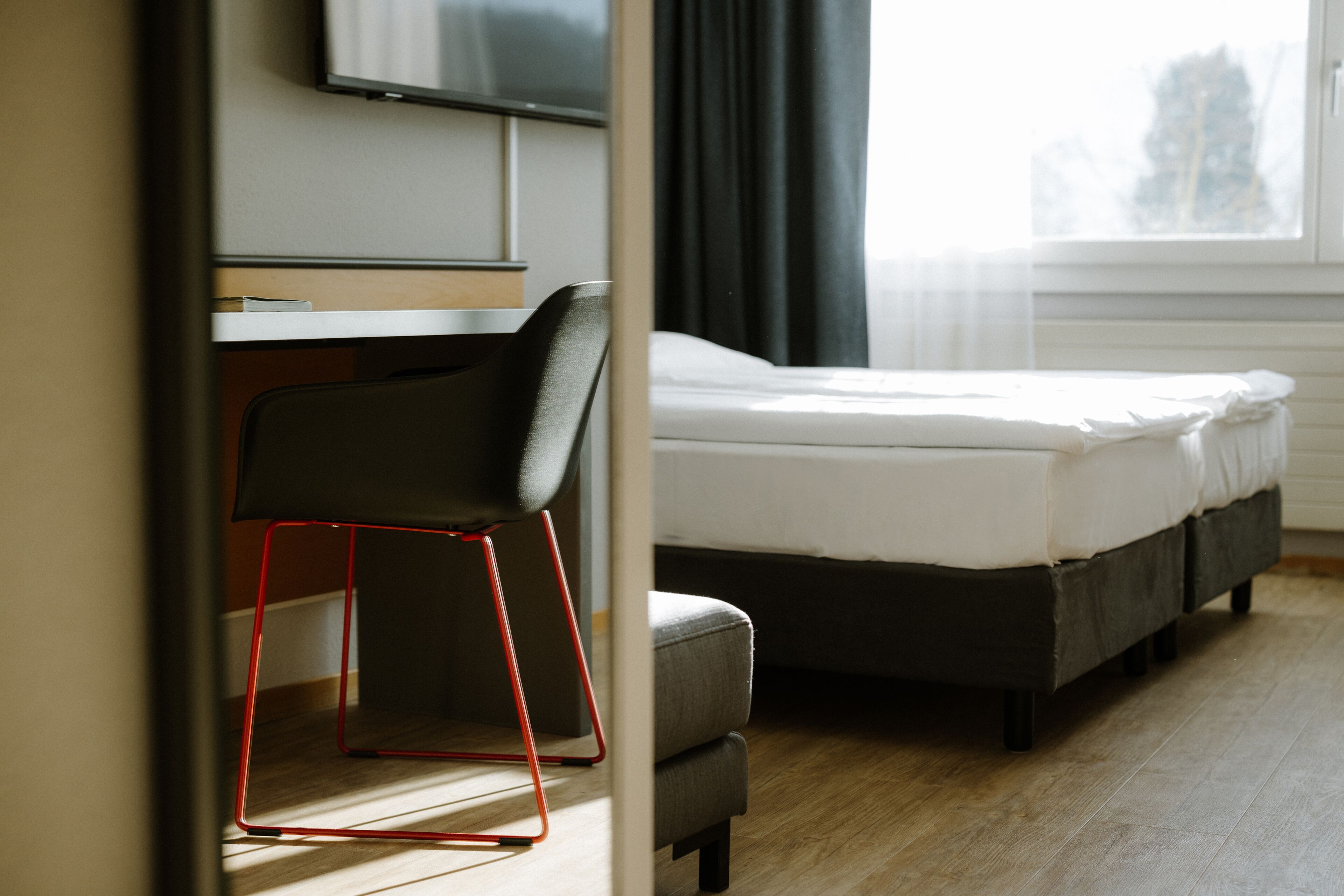 Business Single Room | Hypo-allergenic bedding, in-room safe, desk, laptop workspace