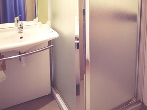Soundproofing, iron/ironing board, free WiFi, bed sheets - ibis budget Arles Palais des Congrès (Arles)