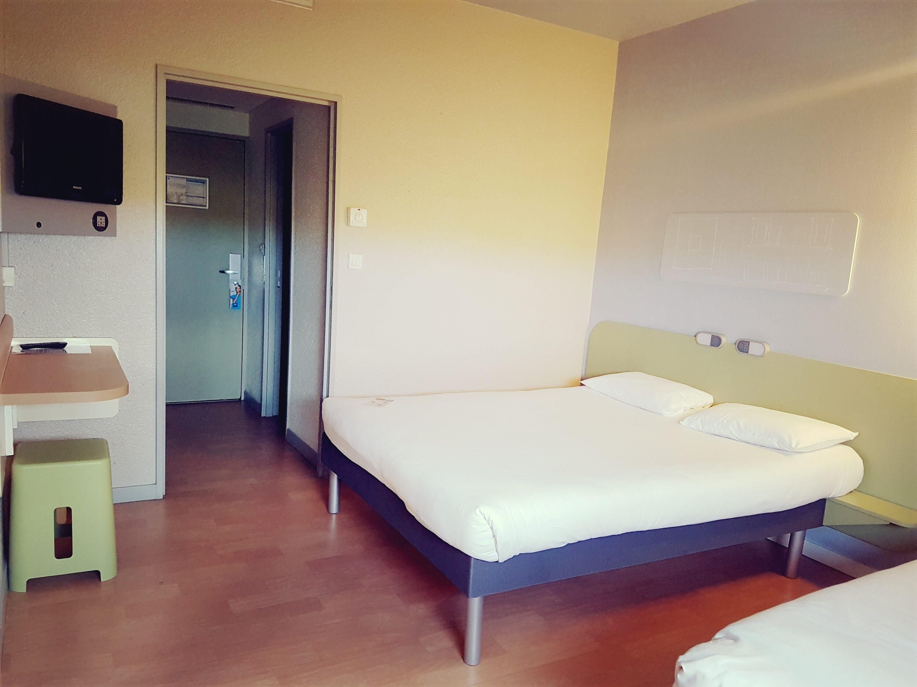 Chambres insonorisées, fer et planche à repasser, Wi-Fi gratuit