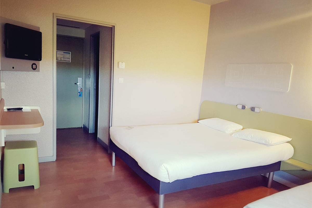 Chambres insonorisées, fer et planche à repasser, Wi-Fi gratuit