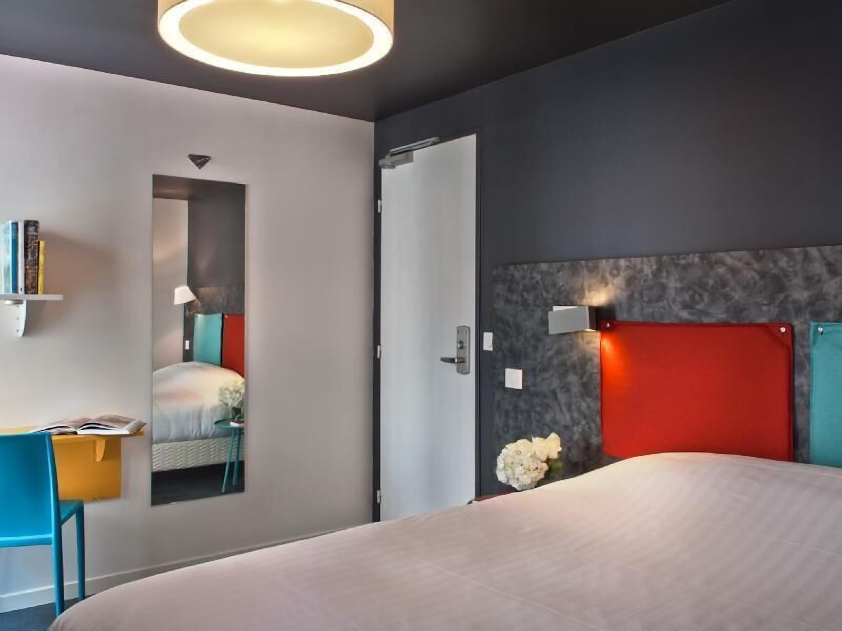 Premium bedding, memory-foam beds, in-room safe, individually furnished