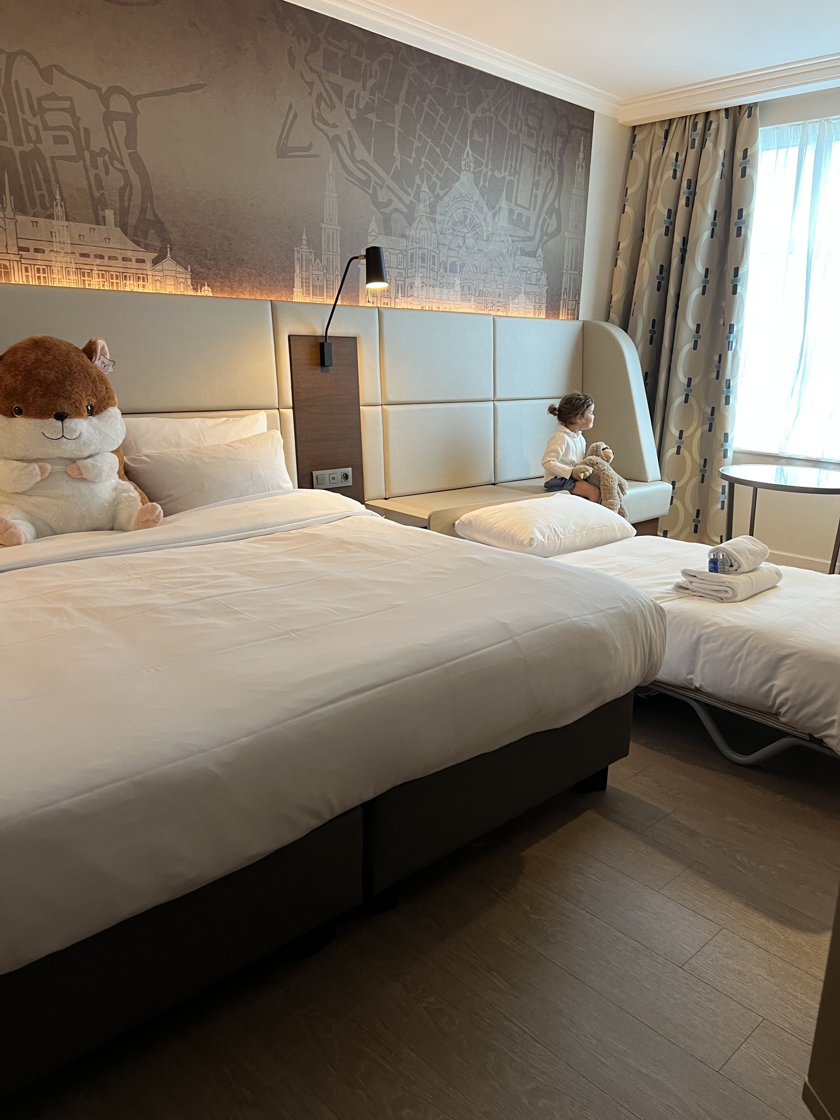 family room, city view | 1 bedroom, hypo-allergenic bedding, minibar, in-room safe