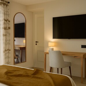 Suite, 2 Bedrooms, Terrace | Room amenity - Hotel de l'Horloge (Avignon)
