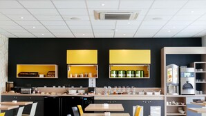 Free daily buffet breakfast - ibis Styles Poitiers Nord (Poitiers)
