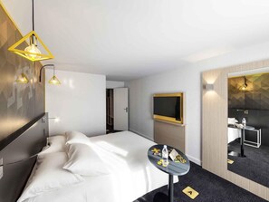 特色家居、笔记本电脑工作区、遮光窗帘、隔音