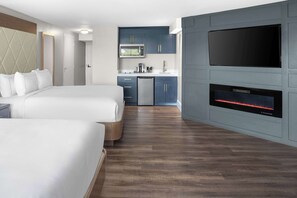 Studio, 2 grands lits, foyer | Cuisine privée | Réfrigérateur, cafetière-théière