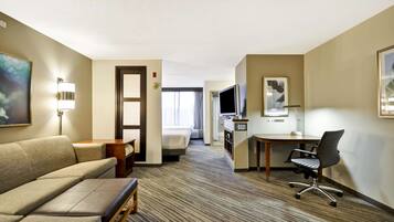 Premium bedding, down comforters, in-room safe, desk