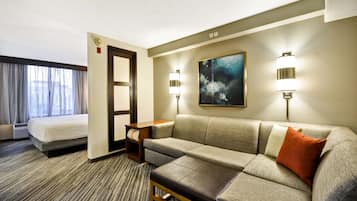 Premium bedding, down comforters, in-room safe, desk