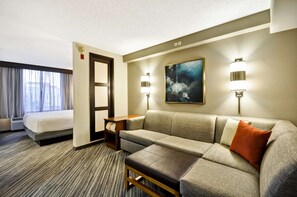 Premium bedding, down comforters, in-room safe, desk
