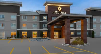 La Quinta Inn & Suites by Wyndham Fayetteville