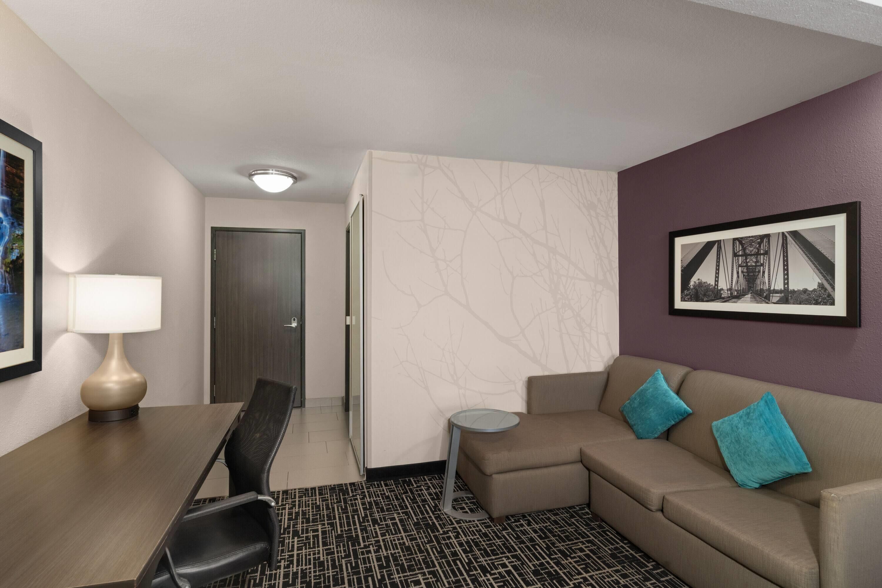 Deluxe Room, 1 King Bed, Non Smoking