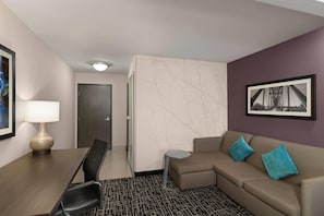 Habitación Deluxe, 1 cama de matrimonio grande, no fumadores | Ropa de cama de alta calidad, escritorio, cortinas opacas