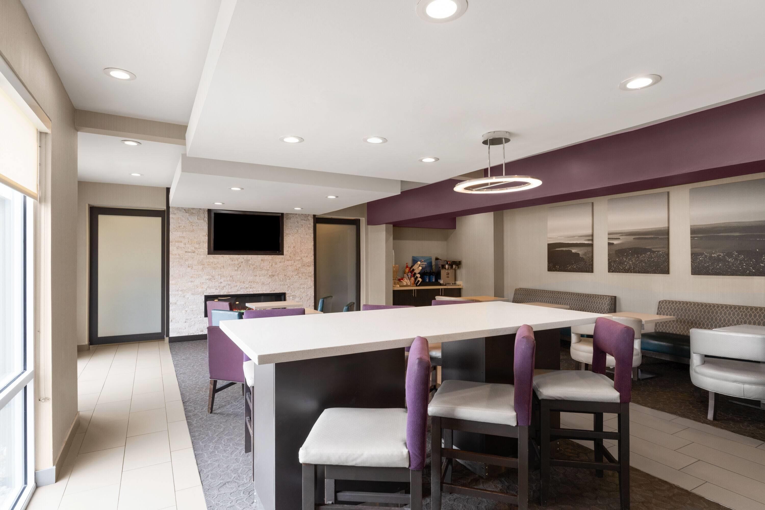 Café da manhã com buffet grátis todos os dias