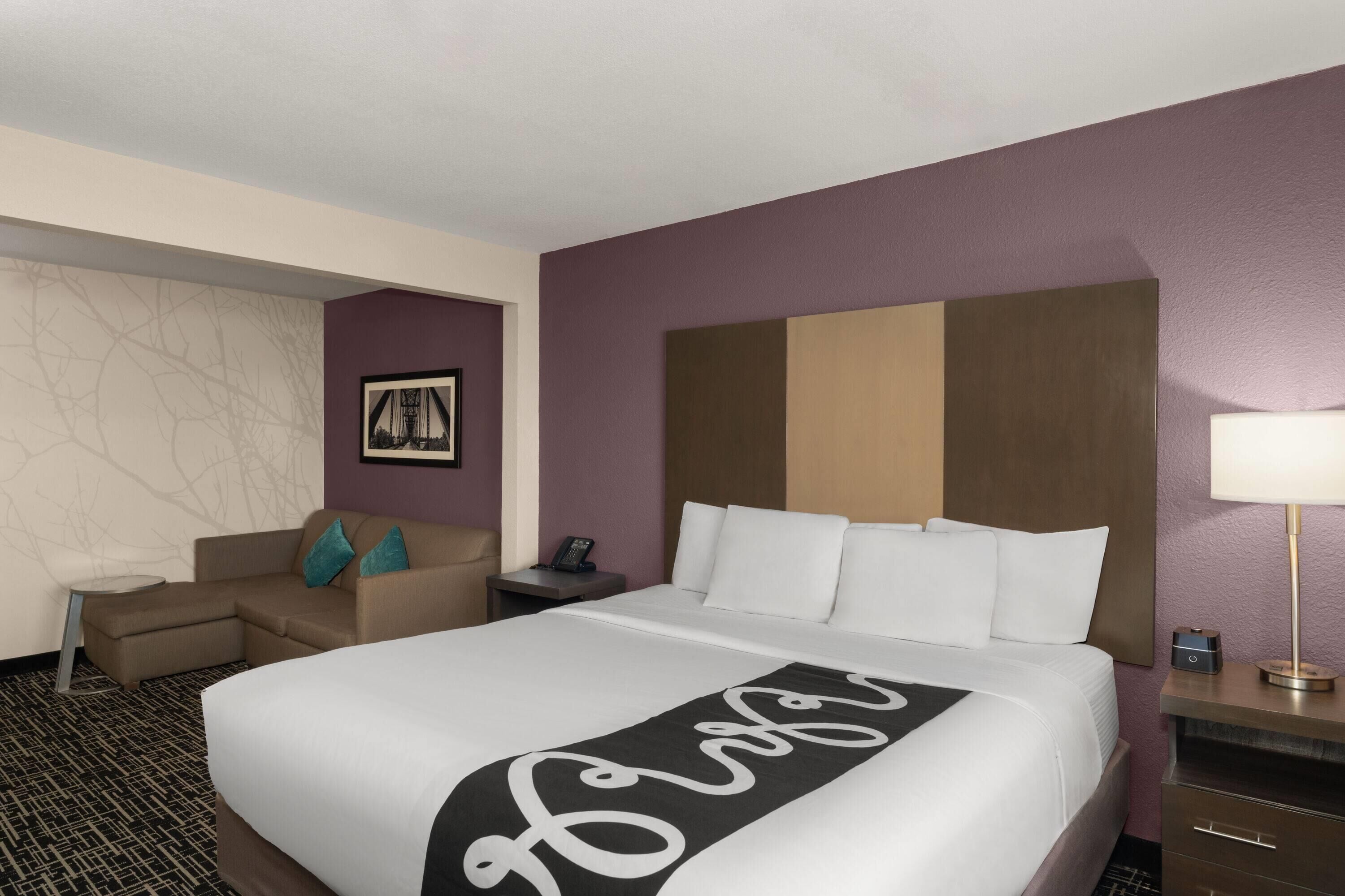 Deluxe Room, 1 King Bed, Non Smoking