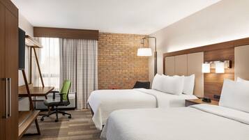 Caja de seguridad en la habitación, escritorio y cortinas blackout