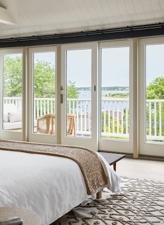 Egyptian cotton sheets, premium bedding, pillowtop beds, desk. Faraway Martha's Vineyard