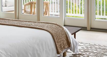 Faraway Martha's Vineyard