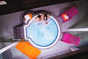 Indoor pool - Hotel Zed Victoria (Victoria)