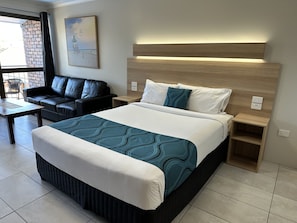 Colchones con pillow-top, decoración personalizada y muebles diferentes 