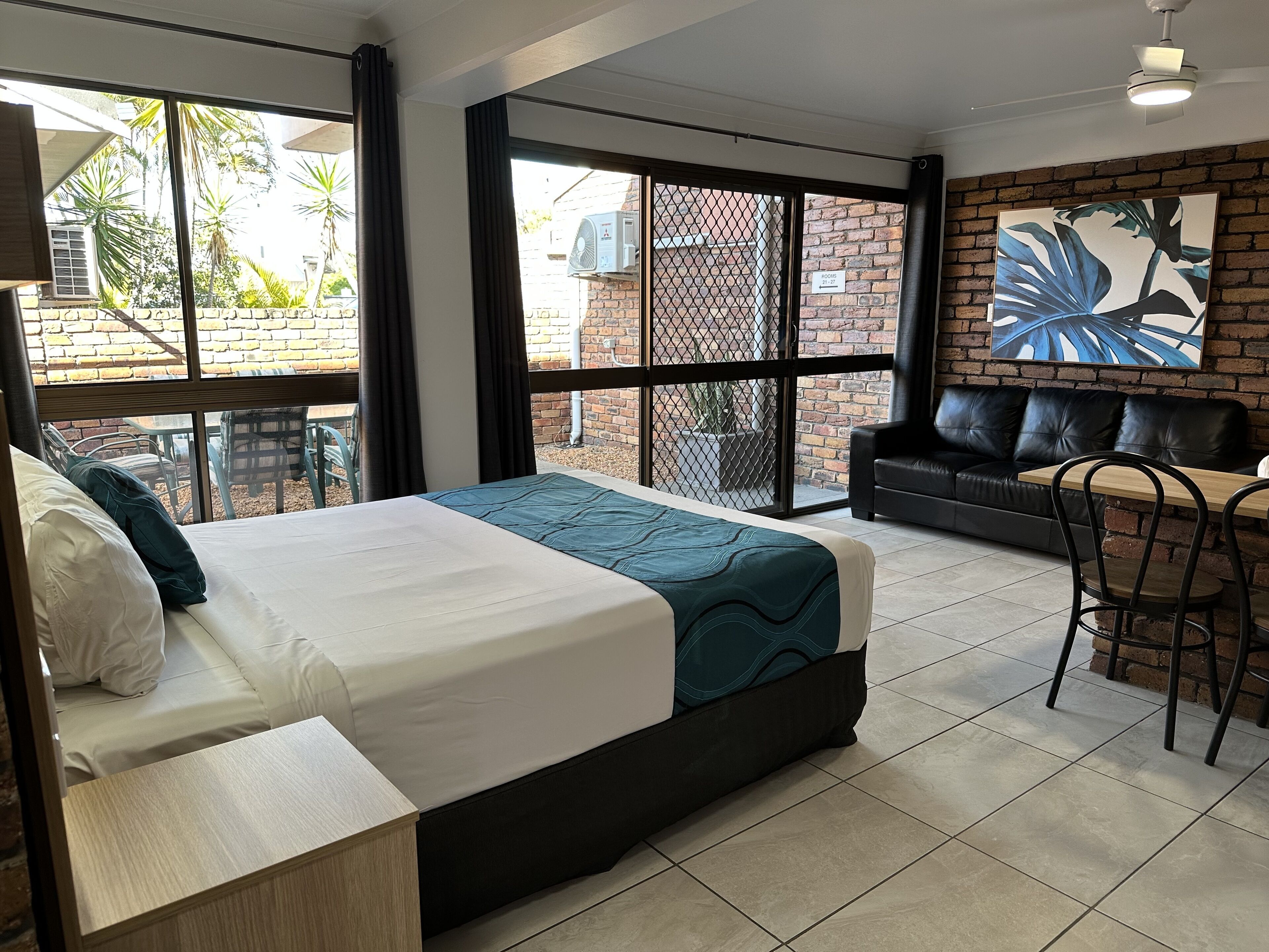 Photo - Logan City Motor Inn