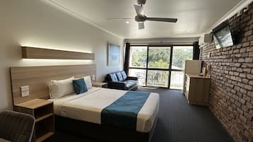 Standard Room, 1 Queen Bed, Non Smoking, Balcony (Standard Queen Room) | Pillow-top beds, individually decorated, individually furnished, desk