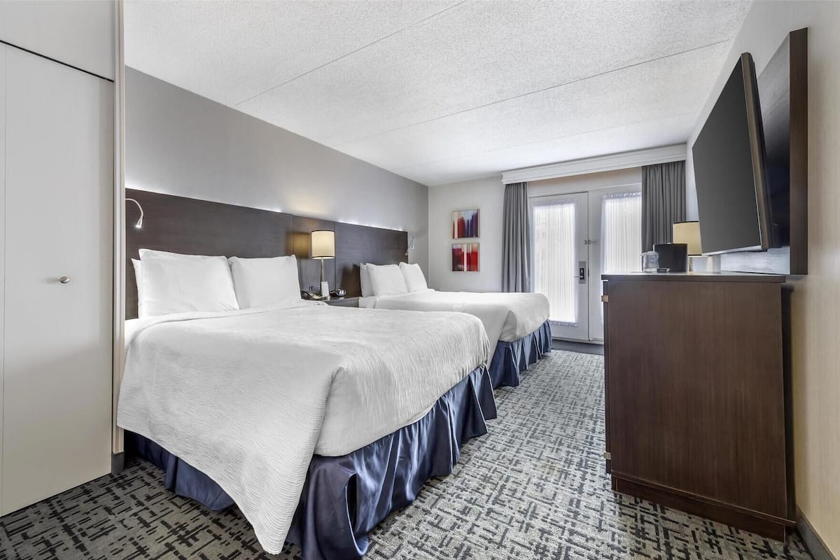 Memory foam beds, in-room safe, blackout drapes, soundproofing