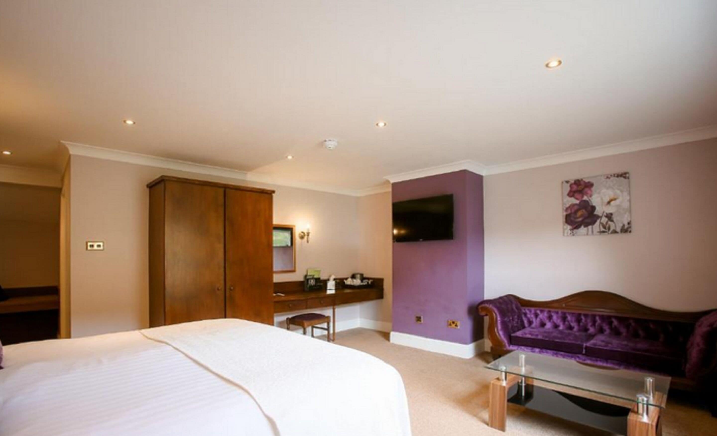 superior king with view | in-room safe, individually decorated, individually furnished, desk