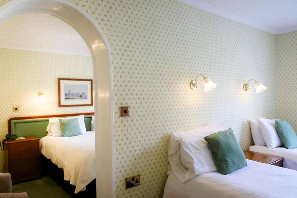 in-room safe, individually decorated, individually furnished, desk