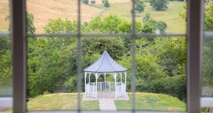 The Izaak Walton Hotel