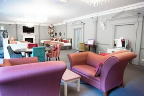 Chambre supérieure | Bureau, espace de travail pour ordinateurs portables