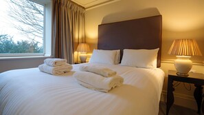 Bureau, espace de travail pour ordinateur portable