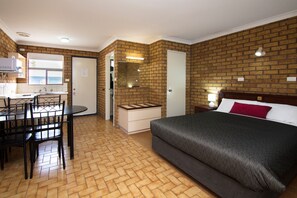 Studio, 1 Double Bed | 1 bedroom, minibar, iron/ironing board, bed sheets